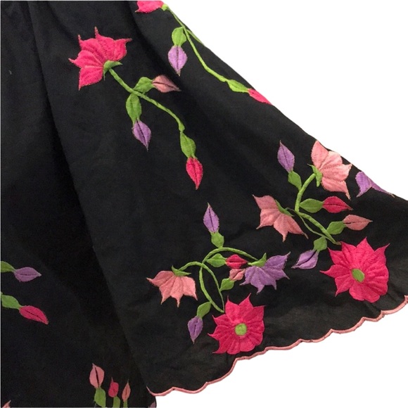 60's Floral Embroidered Tunic - Picture 2 of 6